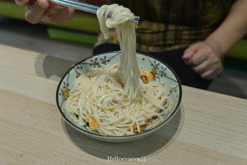 料理|「五仁孜然果油」料理瞬間升級、怎麼吃都對味,拌麵、拌菜、單吃懶人料理的秘密武器 - 第6張圖