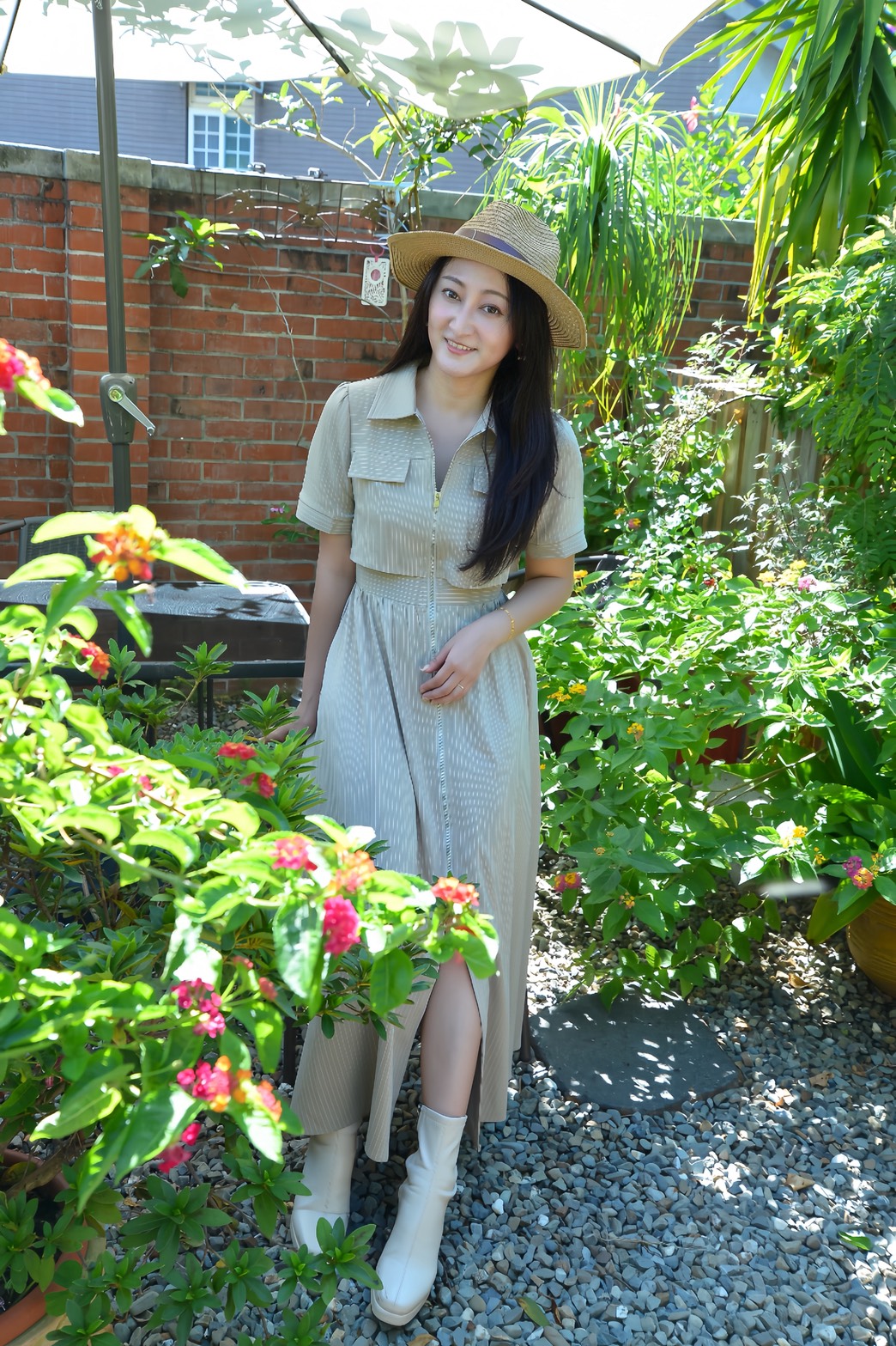 OUFIT｜ehole平價也很有質感！條紋襯領個性拉鍊洋裝開箱分享