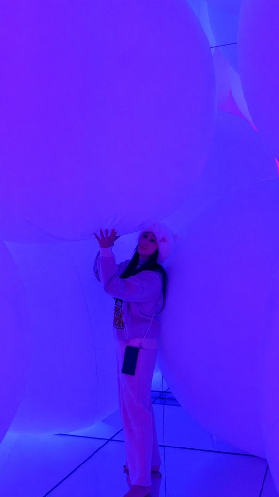 東京最夢幻沉浸式展覽|TeamLab Planets TOKYO走進水中與光影宇宙的身體沉浸式體驗 - 第14張圖 東京最夢幻沉浸式展覽|TeamLab Planets TOKYO走進水中與光影宇宙的身體沉浸式體驗