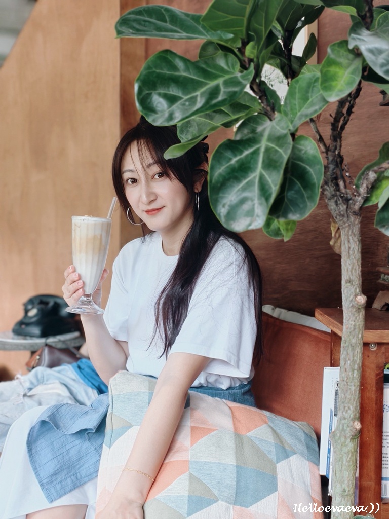 桃園龍潭人氣咖啡廳｜茉莉 Café 2館，喝咖啡也能欣賞一大片田野美景