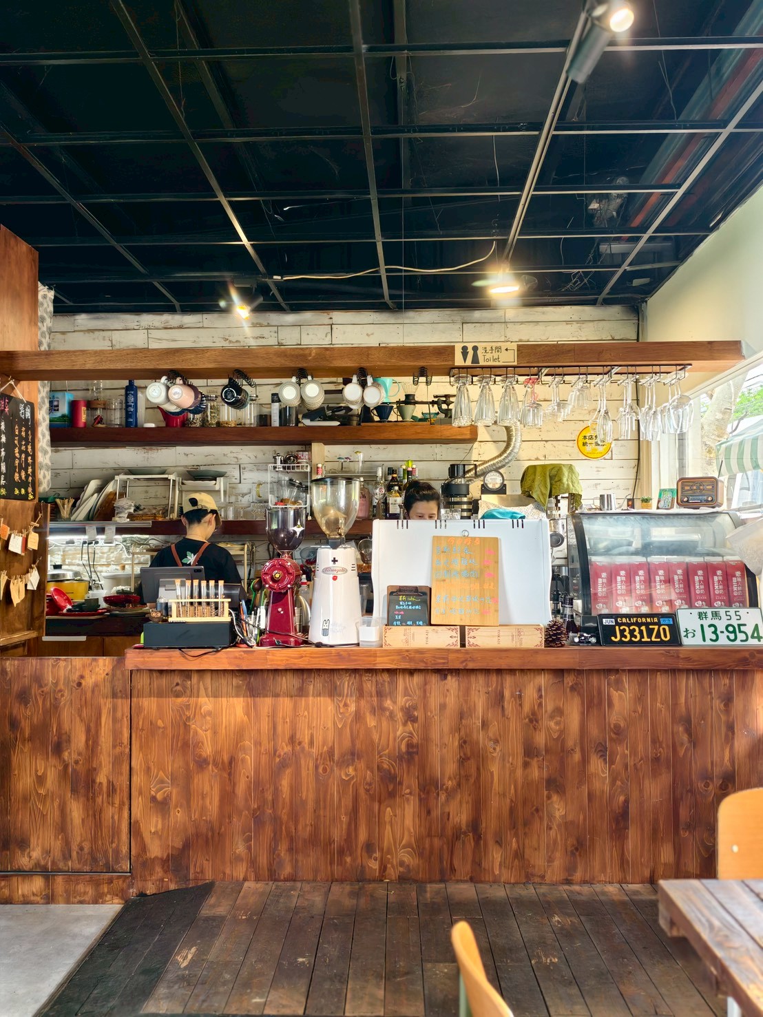 桃園龍潭人氣咖啡廳｜茉莉 Café 2館，喝咖啡也能欣賞一大片田野美景